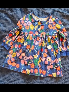 Hanna Andersson Navy Dress with Bright Multicolor Floral Print Sz 90 CM/2T